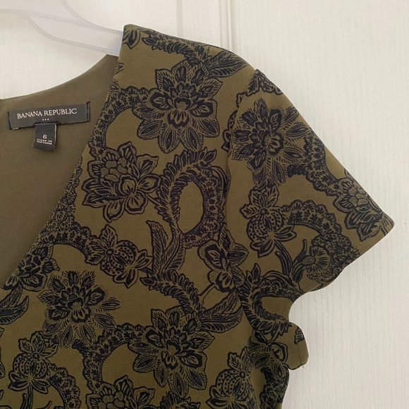 Pretty Paisley Dress - Picture 4 of 11